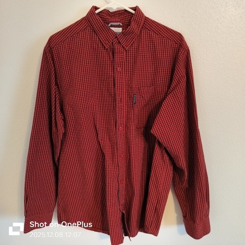Men's Columbia Red Plaid Button Down Shirt Size Large - Picture 1 of 5